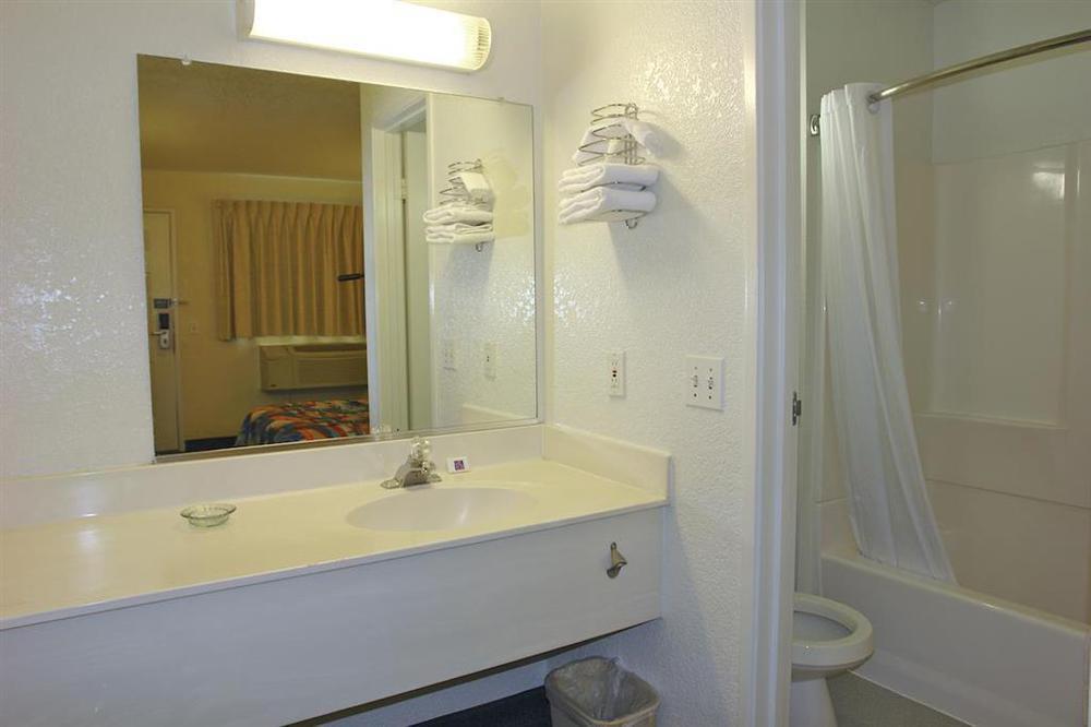 Motel 6-Anaheim, Ca - Fullerton East Bilik gambar