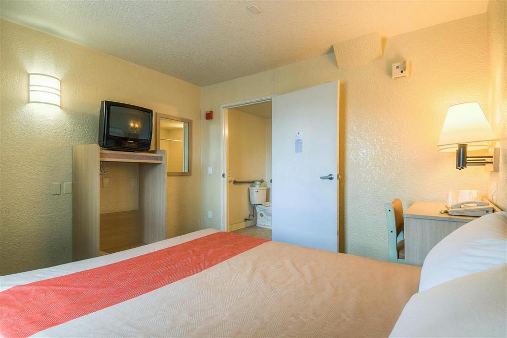 Motel 6-Anaheim, Ca - Fullerton East Bilik gambar