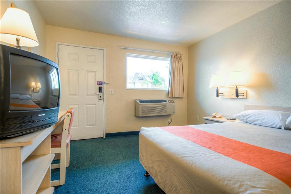 Motel 6-Anaheim, Ca - Fullerton East Bilik gambar