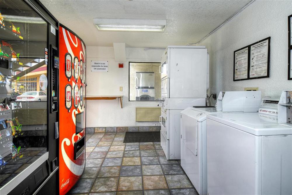 Motel 6-Anaheim, Ca - Fullerton East Kemudahan gambar